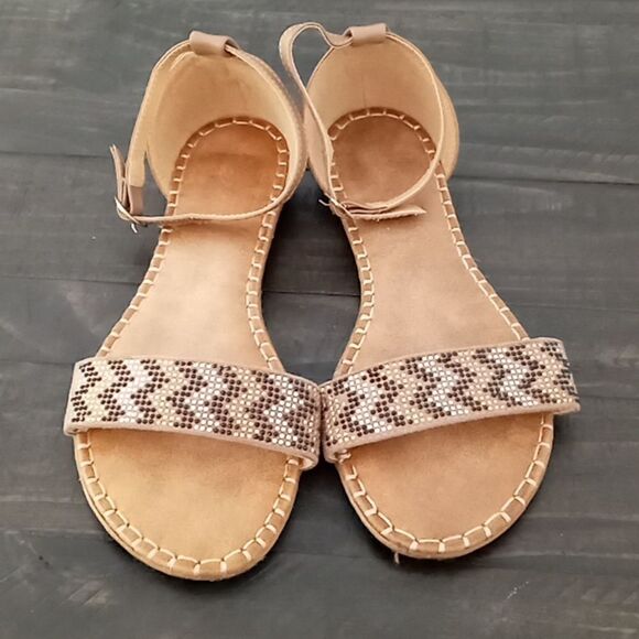 Forever sandals size eight and a half in gently used great condition - Picture 1 of 5